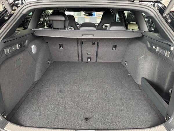 Volkswagen Passat Variant R-Line 1,5 l eHybrid 360°KAM*MASSAGE*MATRIX*KEYLESS
