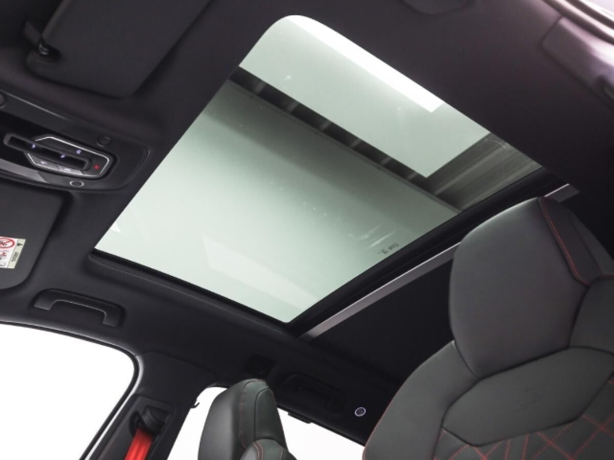 Audi Q7 60 TFSIe S line business AHK Pano Laser B&O