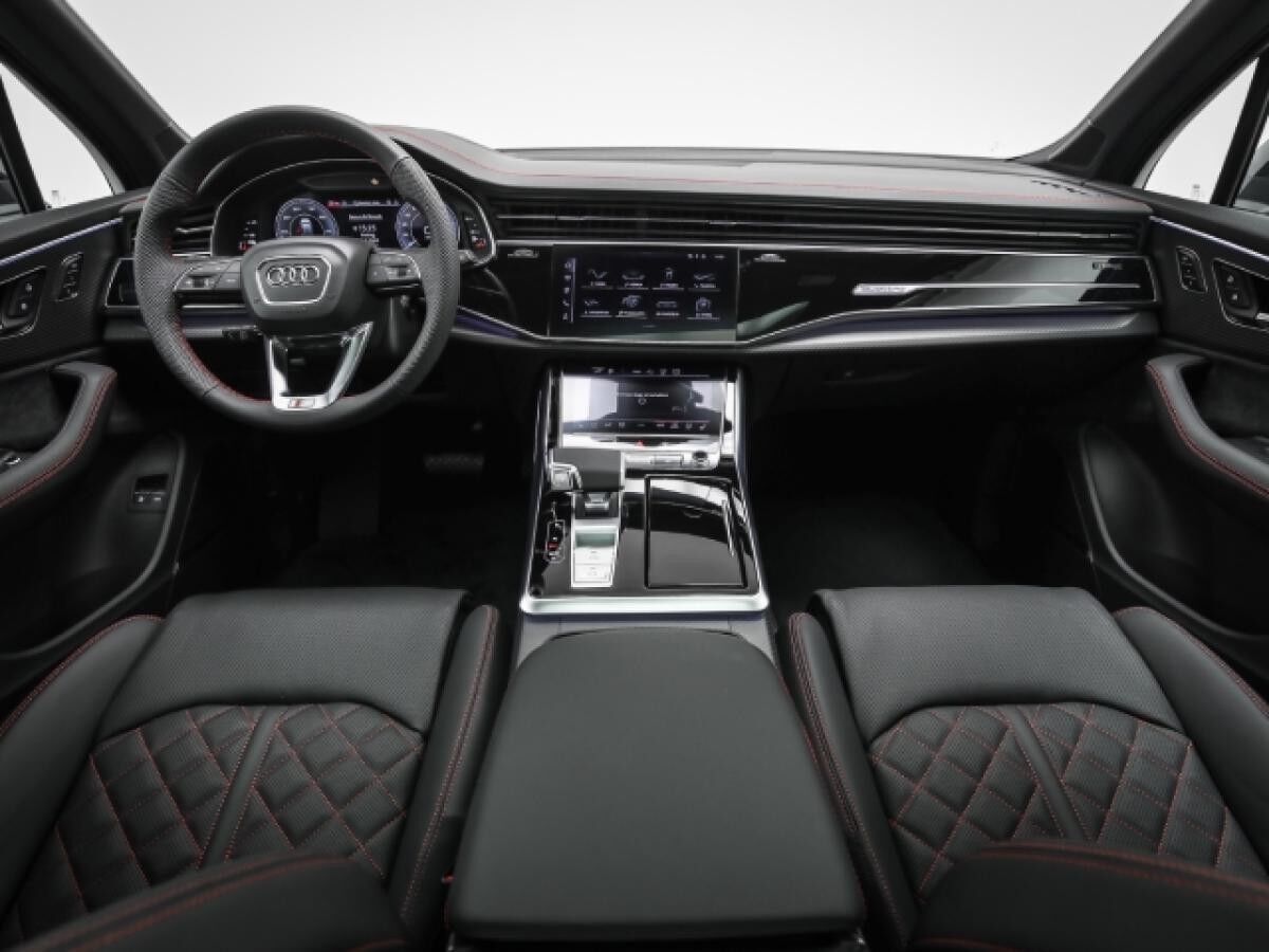 Audi Q7 60 TFSIe S line business AHK Pano Laser B&O