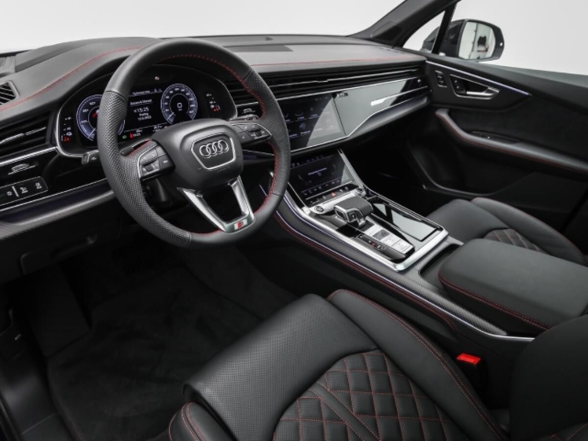 Audi Q7 60 TFSIe S line business AHK Pano Laser B&O