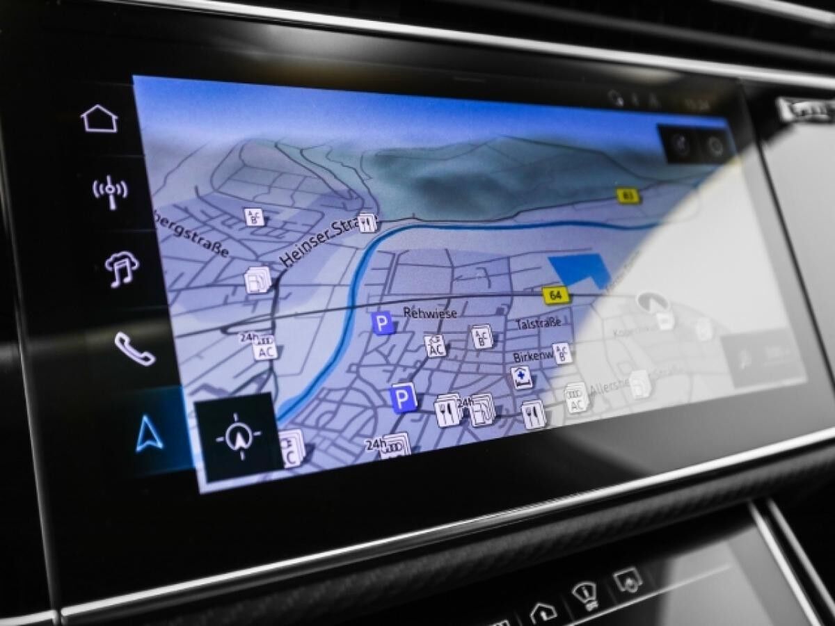 Audi Q7 60 TFSIe S line business AHK Pano Laser B&O