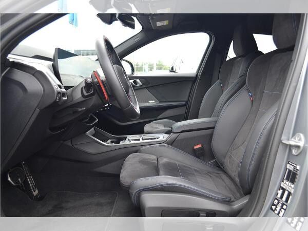BMW M135i xDrive LiveCptProf, Ad.LED, Dr.Ass.Prof, Parkassistenz Prof, Lenkradhzg. uvm.