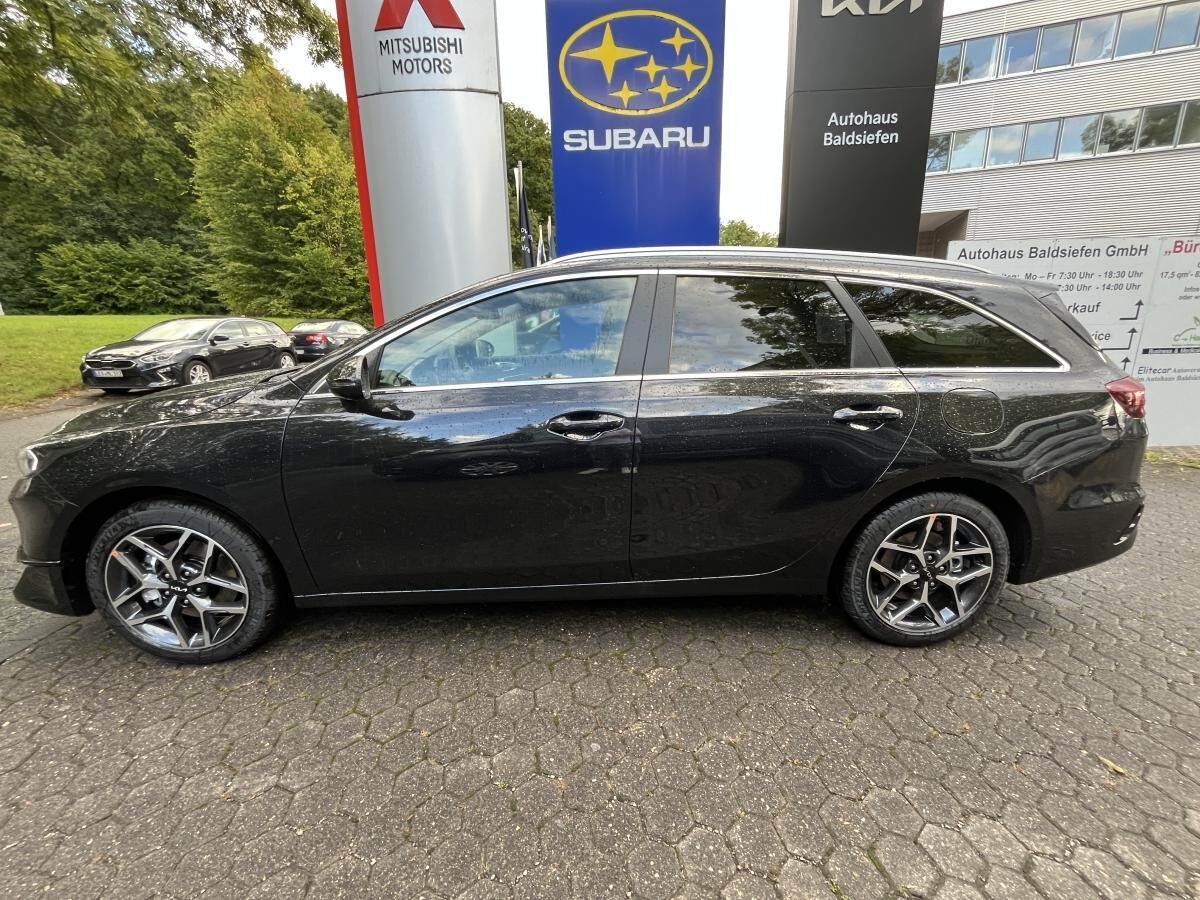 Kia Ceed SW 1.5 T-GDI MHEV DCT Ultimate Edition, Sound, Style