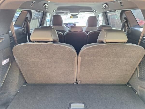 Peugeot 5008 GT - Hybrid - 145 PS + Winter-Paket + Drive Assist Plus - Vorführwagen