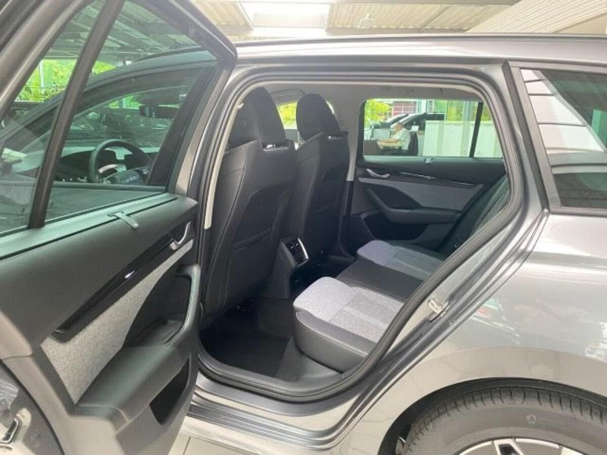 Skoda Octavia Combi Tour 2,0 TDI 7-Gang-DSG Sofort Verfügbar