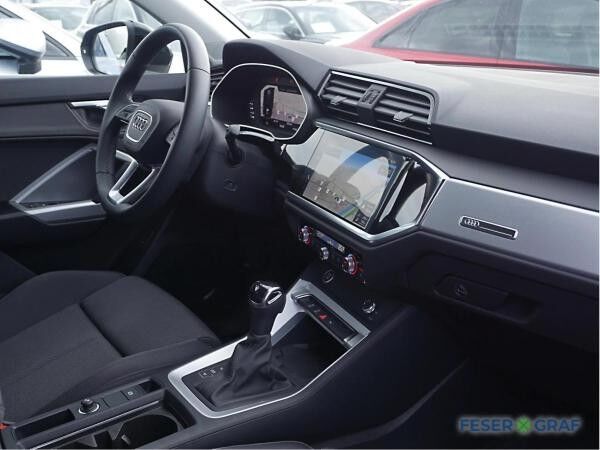 Audi Q3 advanced 35 TFSI S tronic ACC Navi AHK 19