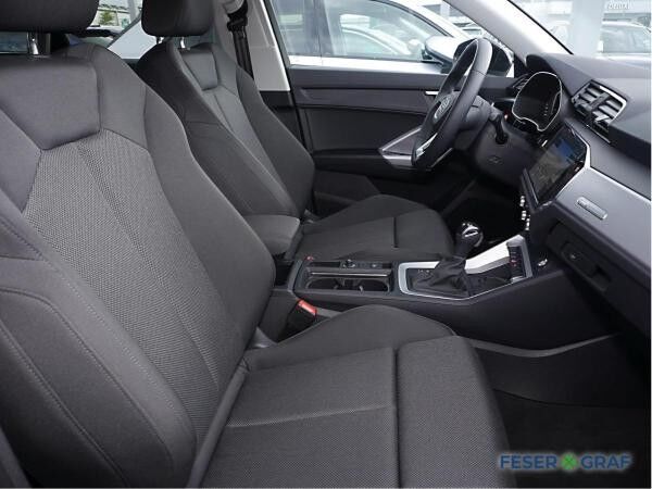 Audi Q3 advanced 35 TFSI S tronic ACC Navi AHK 19