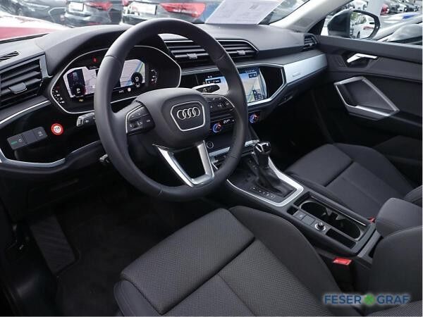 Audi Q3 advanced 35 TFSI S tronic ACC Navi AHK 19
