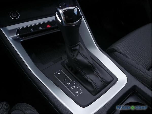Audi Q3 advanced 35 TFSI S tronic ACC Navi AHK 19