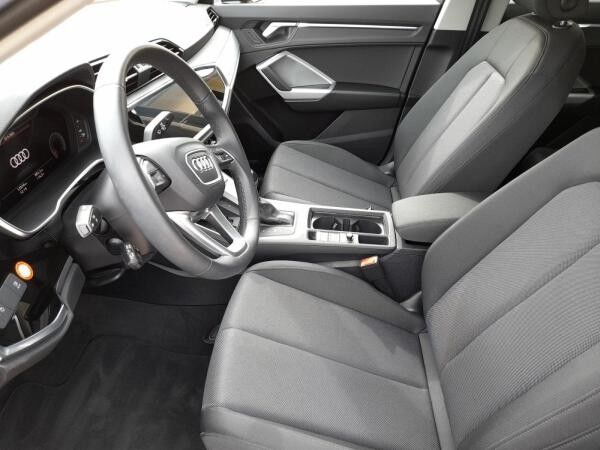 Audi Q3 35 TFSI Automatik STH RFK 18 ACC KeyLess