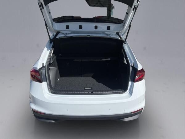 Skoda Fabia Tour 1.0 TSI DSG ACC LED DAB SHZ
