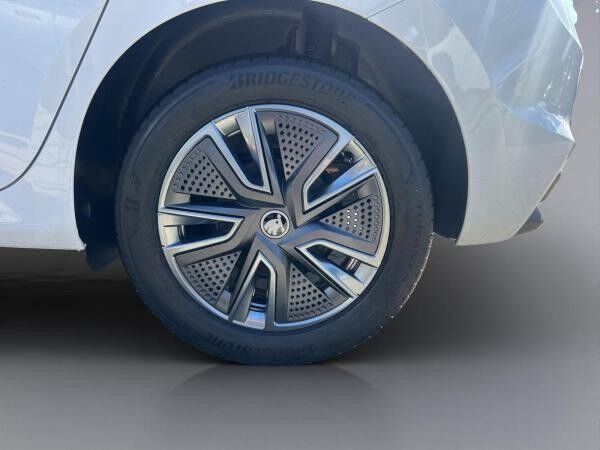 Skoda Fabia Tour 1.0 TSI DSG ACC LED DAB SHZ