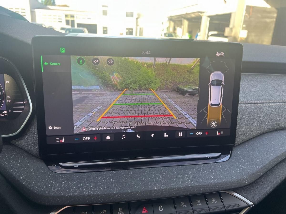 Skoda Octavia Combi Tour 2.0 TDI DSG AHK LED NAVI DAB