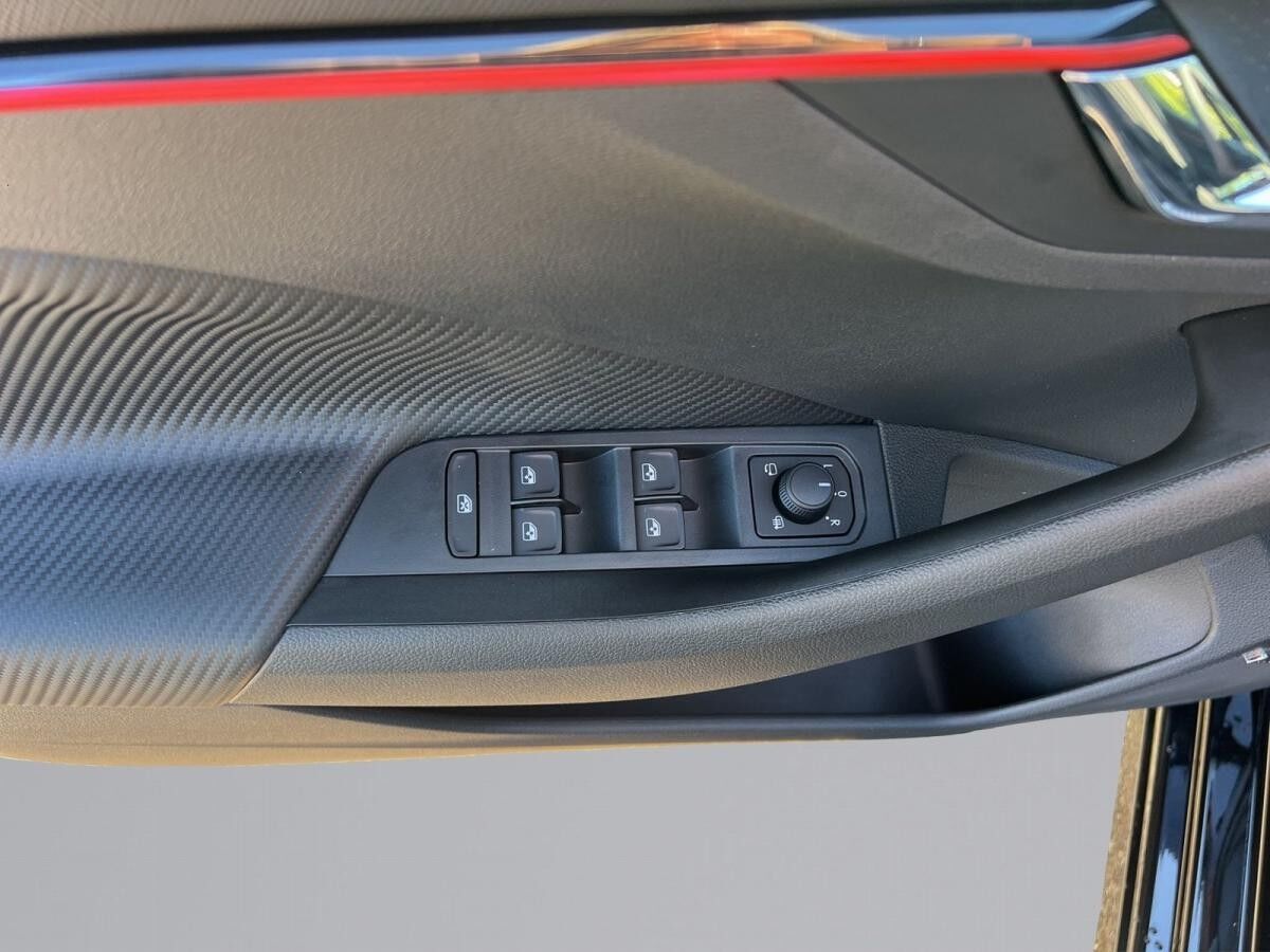 Skoda Scala Monte Carlo 1.5 TSI DSG ACC NAVI LED AHK