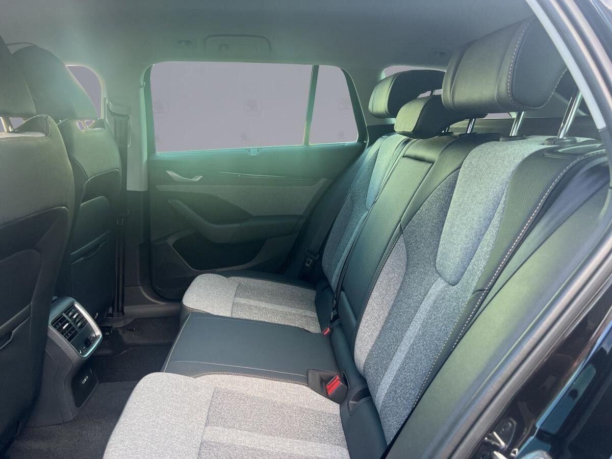 Skoda Octavia Combi Tour 2.0 TDI DSG AHK LED NAVI DAB