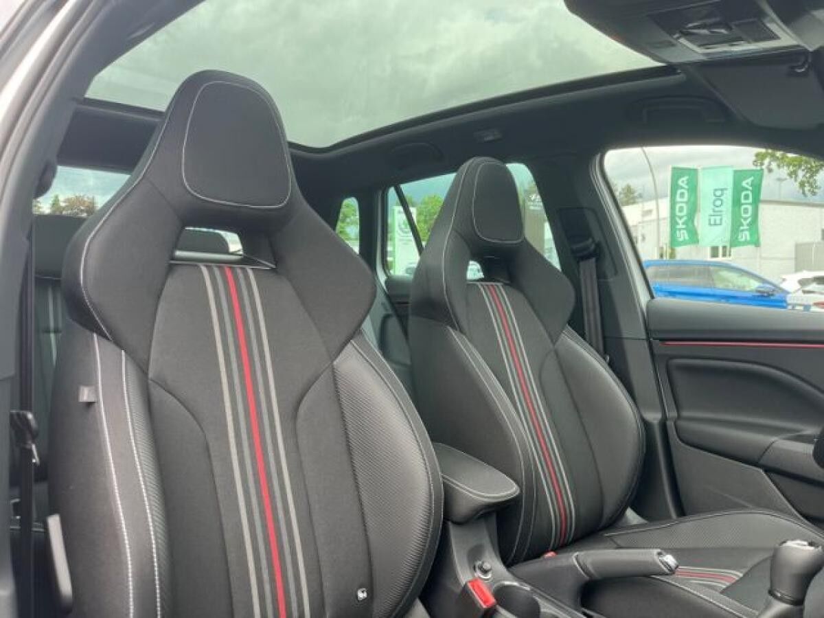 Skoda Kamiq 🚗🔥 Monte Carlo 1.5 TSI – Sofort verfügbar! inkl. Matrix-LED, Navi 9,2", Panorama-Glasdac