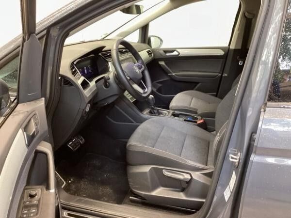 Volkswagen Touran 1.5 TSI Move DSG AHK Navi Kamera
