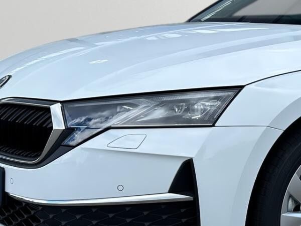 Skoda Octavia Com. 2.0 TDI DSG Selection +ACC+AHK+NAVI+SHZ+RFK