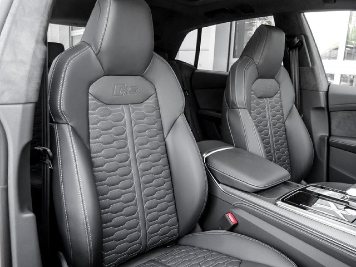 Audi RS Q8 performance tiptronic Pano+Carbon+B&O+Massage+AHK+Laser+