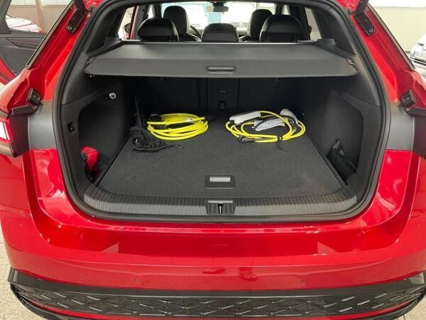 Volkswagen ID.7 Tourer GTX 4Motion Exteriereur Plus Interiereur Plus Komfort Assistenz Wärmepumpe