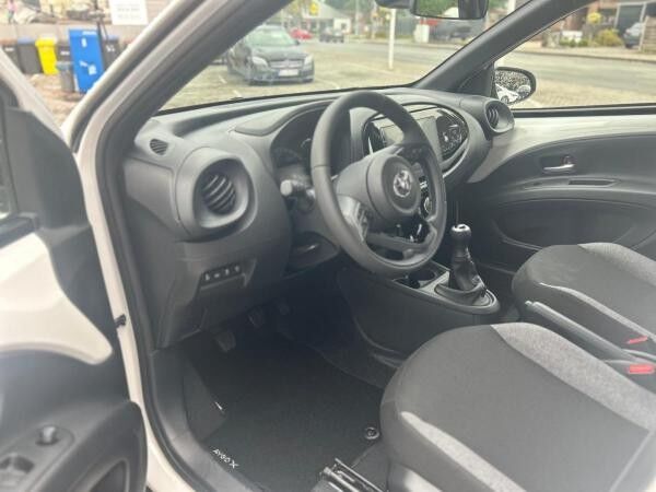 Toyota Aygo X 1,0l Business Edition ACC SHZ Kamera Spur