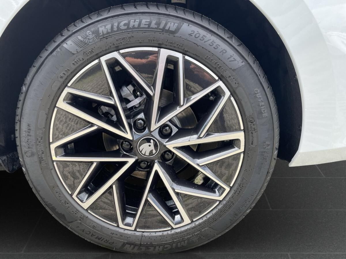 Skoda Octavia Skoda Octavia Combi IV 2.0 TDI DSG Tour *PRIVAT*SOFORT* l ACC l MATRIX l KESSY l 2x PDC l NAVI l