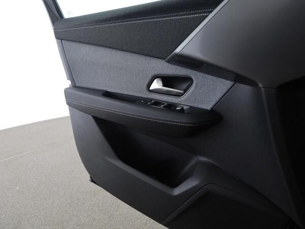 Opel Grandland Edition mit Allwetterreifen, Tech-Paket, Komfort-Paket
