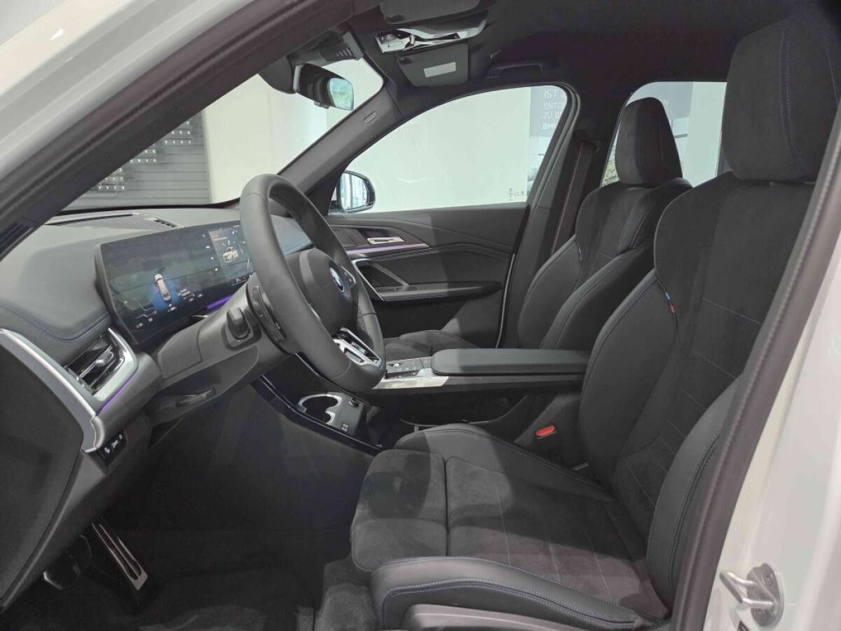 BMW iX1 xDrive30 M Sport Pro || RFK AHK Keyless 19Z