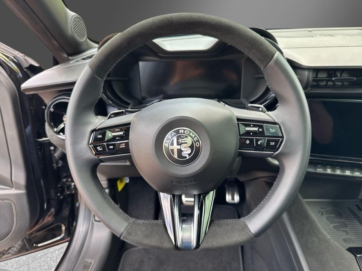 Alfa Romeo Junior Ibrida SPECIALE -Panoramadach  Technologie-Sport-Paket