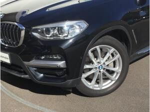 BMW X3 xDrive30i LUXURY+PANO+HUD+AHK+LED+KAMERA