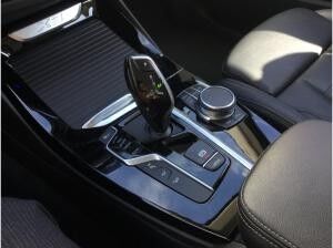 BMW X3 xDrive30i LUXURY+PANO+HUD+AHK+LED+KAMERA