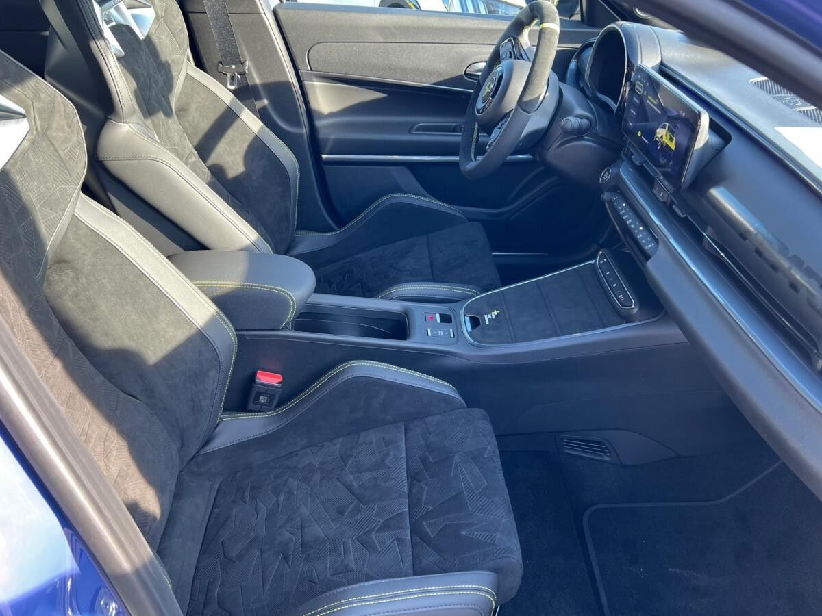 Abarth 600e 207 kW Scorpionissima *sofort verfügbar*