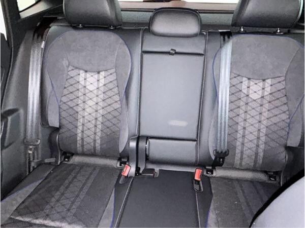 Volkswagen Tiguan 2.0 TDI DSG SCR R-Line SOFORT VERFÜGBAR Black Style DCC Pro Max AHK Standhzg 4MOTION