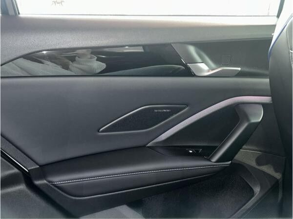 Volkswagen Tiguan 2.0 TDI DSG SCR R-Line SOFORT VERFÜGBAR Black Style DCC Pro Max AHK Standhzg 4MOTION