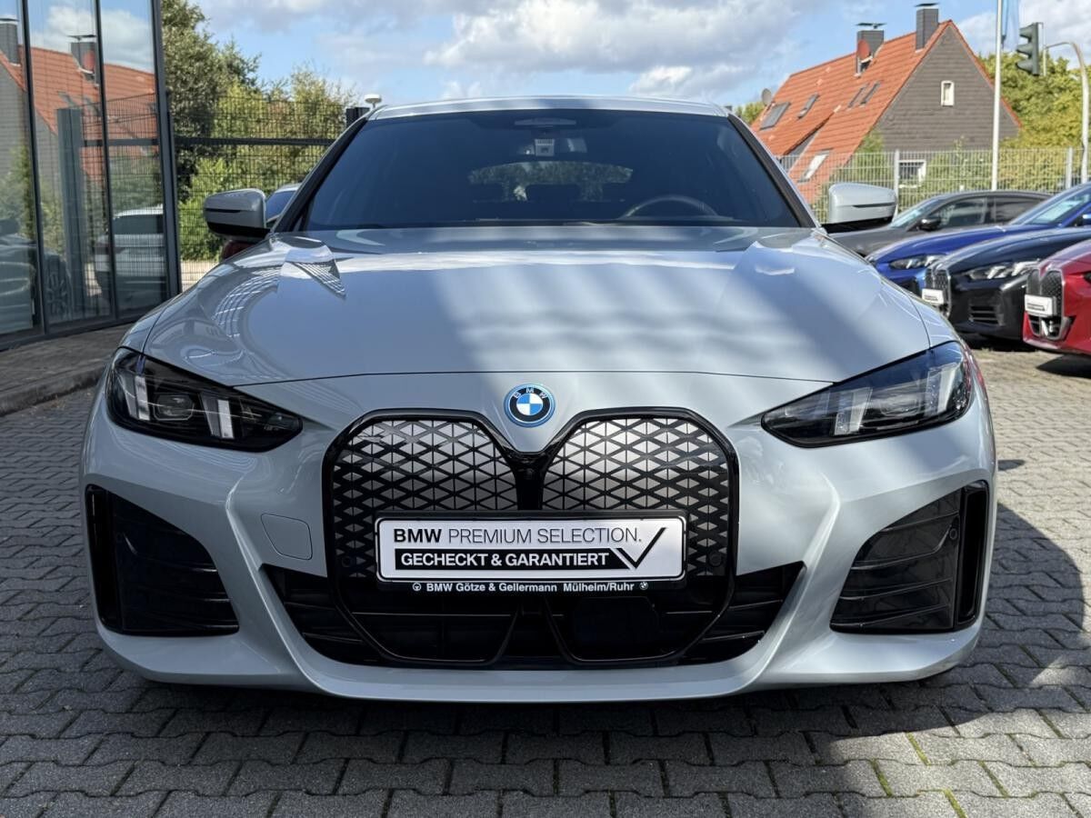 BMW i4 xDrive40 M Sport //Stop&Go AHK FACELIFT