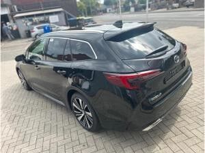 Toyota Corolla Teamplayer 1,8 l TS Navi ACC SHZ 1,99% el. Heck