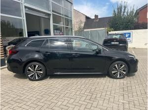 Toyota Corolla Teamplayer 1,8 l TS Navi ACC SHZ 1,99% el. Heck