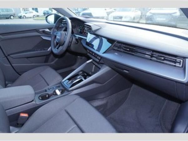 Audi A3 Sportback 30 TFSI S tronic Navi Einparkhilfe Smartphone