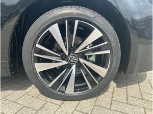 Toyota Corolla Teamplayer 1,8 l TS Navi ACC SHZ 1,99% el. Heck