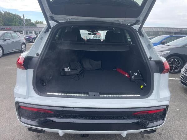 Audi Q5 SUV e-hybrid quattro S tronic UPE 87.160 €
