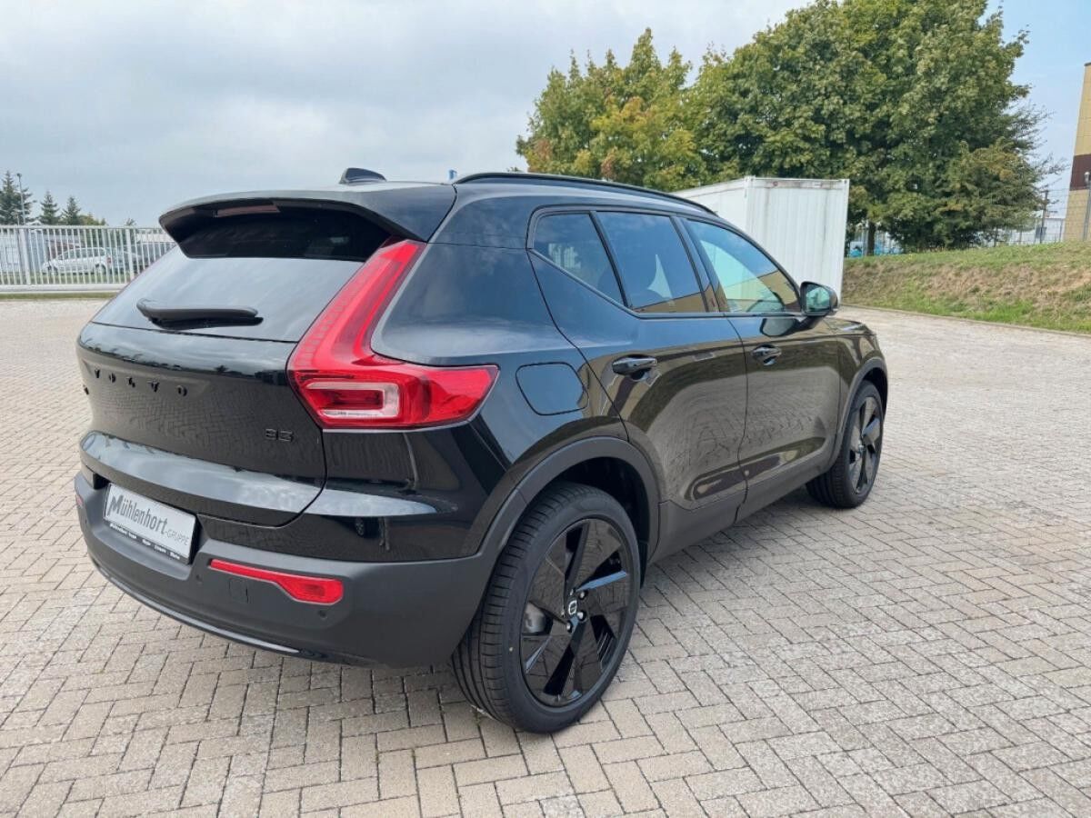 Volvo XC40 B3 Geartr. PLUS BLACK EDITION - sofort lief
