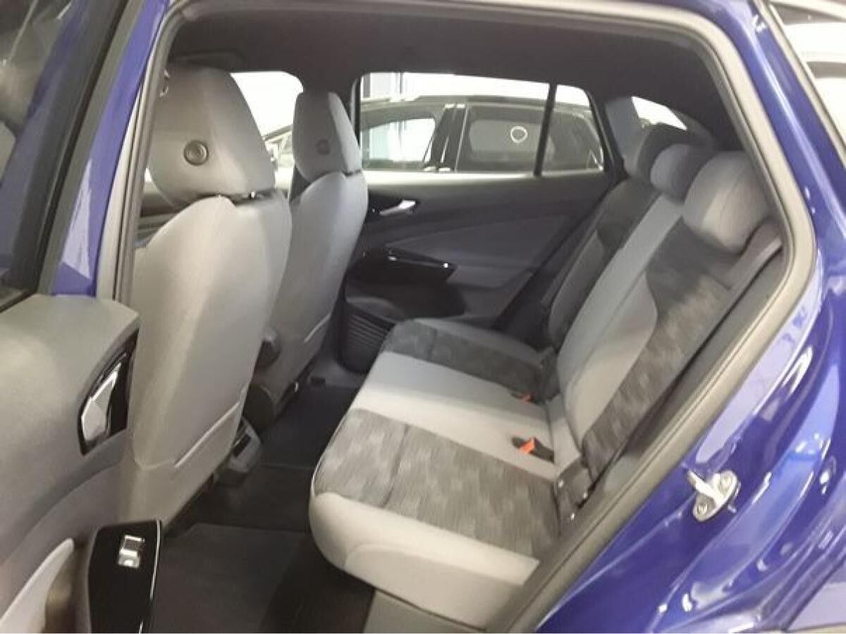 Volkswagen ID.4 Move Navi LED ACC Stdhzg SHZ PDC