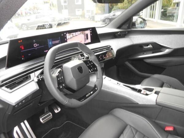 Peugeot 5008 NEW GT MILD HYBRID 136 e-DSC6 7Sitze *SOFORT LIEFERBAR*