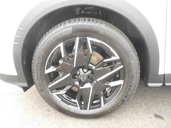 Peugeot 5008 NEW GT MILD HYBRID 136 e-DSC6 7Sitze *SOFORT LIEFERBAR*