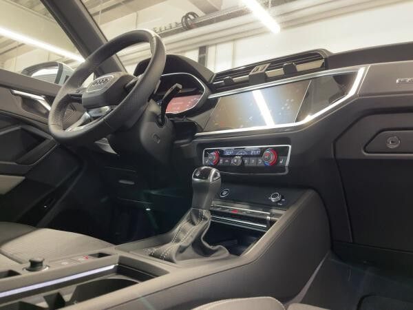 Audi Q3 advanced 40 TFSI quattro AHK virtual Navi Teilleder ACC