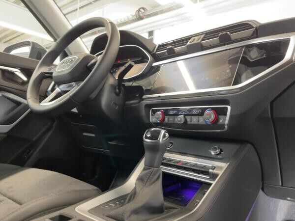 Audi Q3 advanced 35 TFSI AHK LED Navi Teilleder ACC