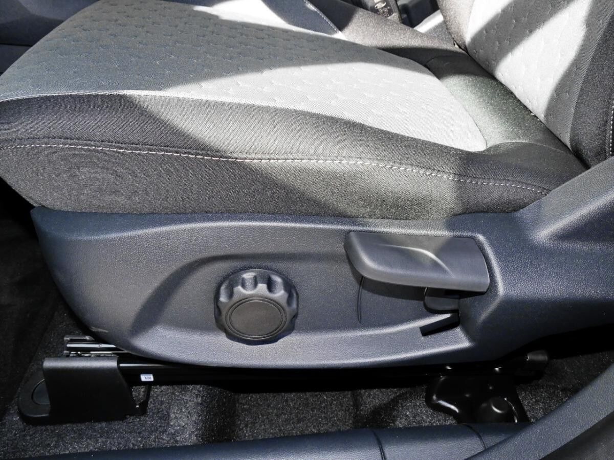 Ford Tourneo Courier Titanium 1.0 EB Klimaauto+Kamera