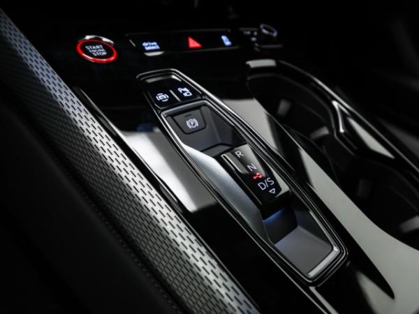 Audi A5 Avant TDI quattro S line AHK ParkAssist Navi