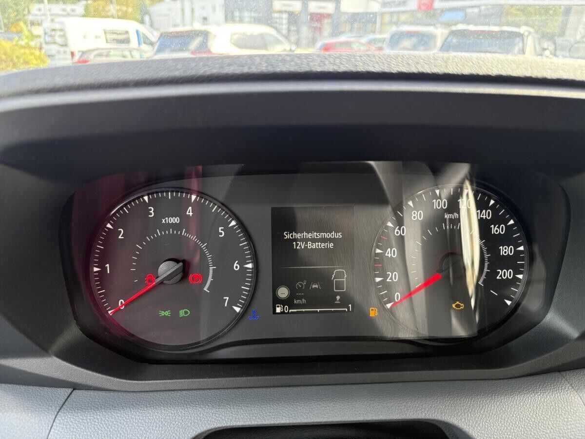 Nissan Interstar Kasten MJ25 N-CONNECTA Frontantrieb L3H2 3,5 t dCi 170