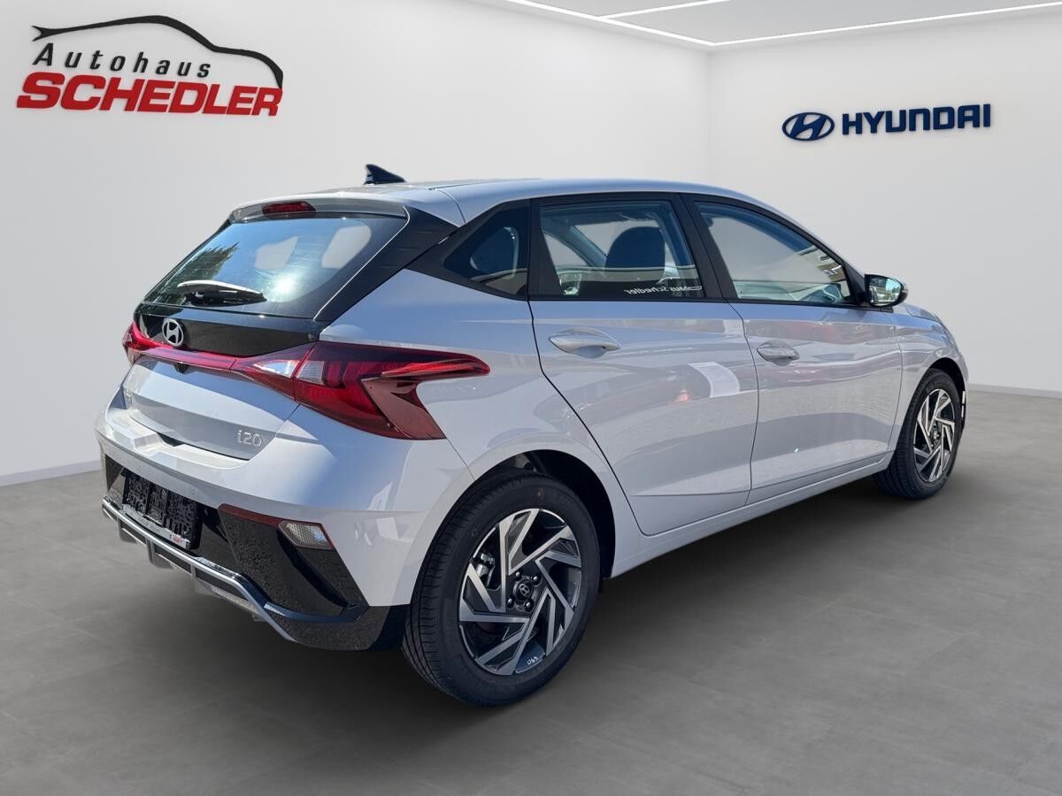 Hyundai i20 FL (MY25) 1.0 Benzin (100 PS) 6-MT 2WD TREND + BOSE